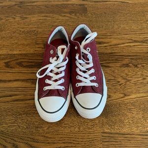 Converse Low Tops